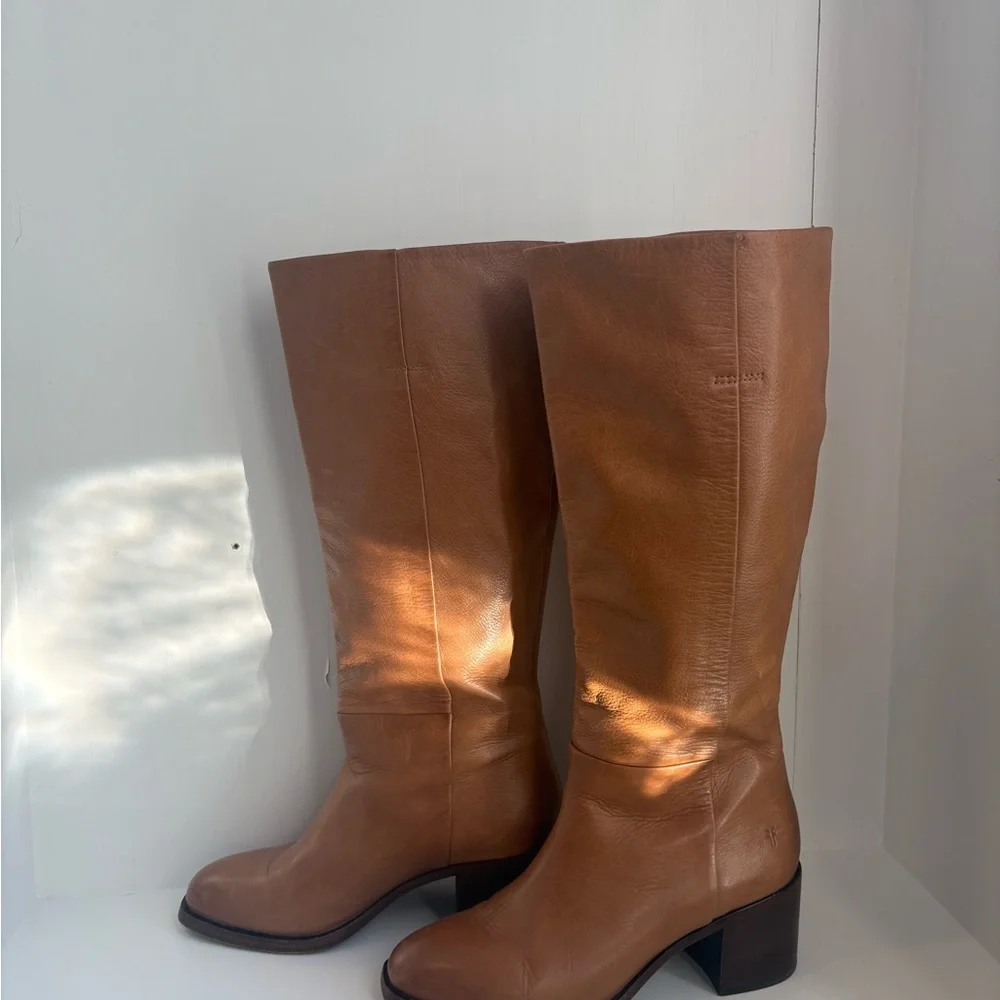 Frye classic tall